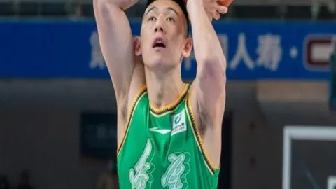 大乐透期号专家推荐：科莫状态强分析前区十码